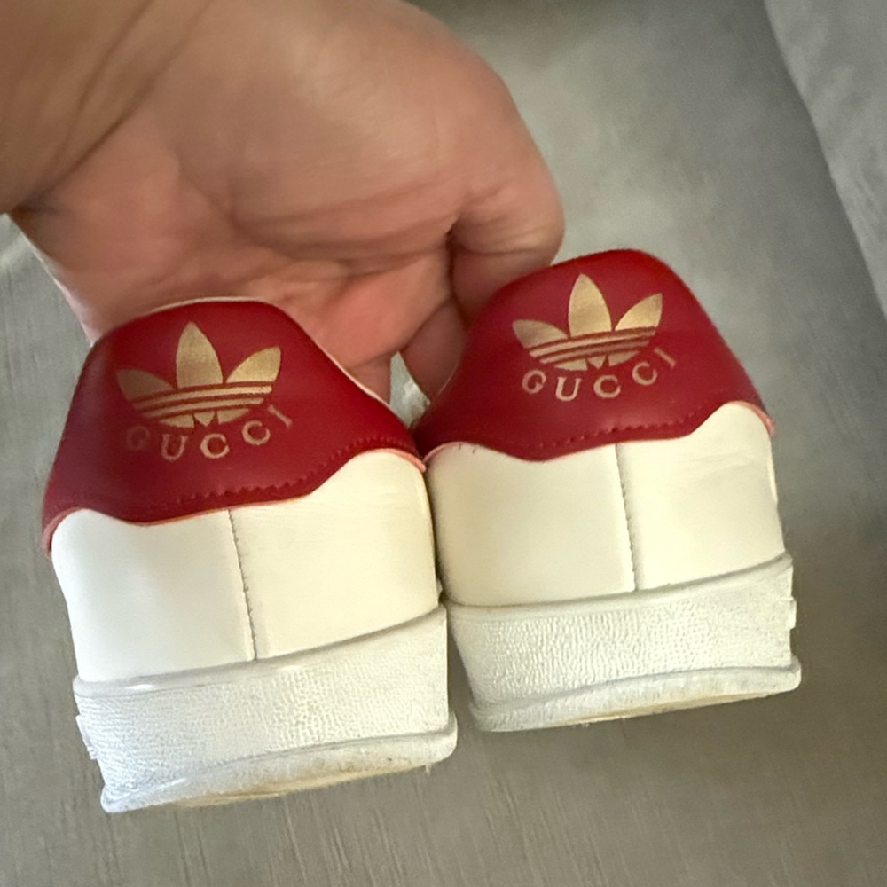 Gucci / Adidas Cream and Navy Classic Sneakers - Picture 2 of 12